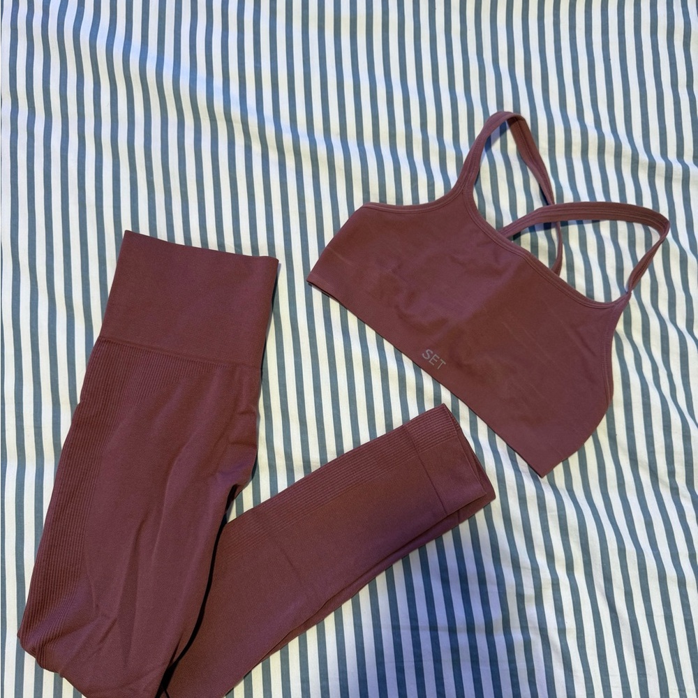 SET Active Canyon Sports Bra & Legging Set